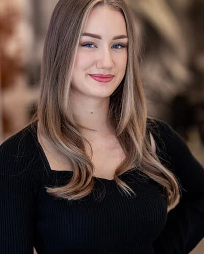 Nienke, Stylist & Color specialist bij Hoofdzaken Studio
