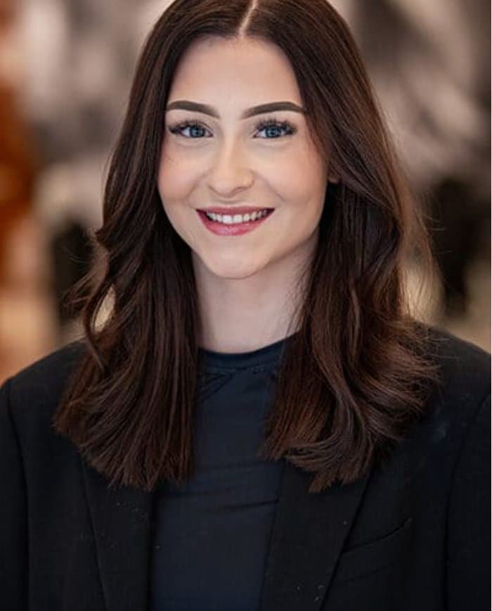 Nina, Stylist & L'Oreal specialist bij Hoofdzaken Studio